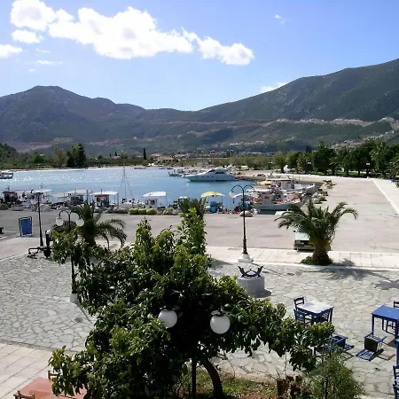 Hotel Saronis