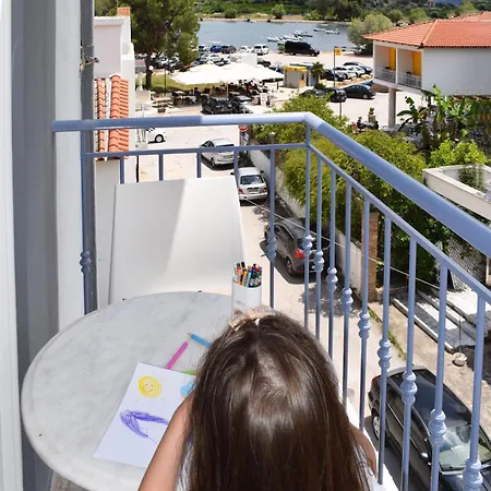 Hotel Saronis