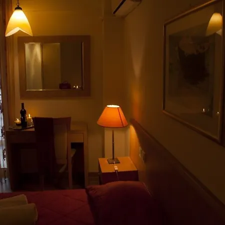 Hotel Saronis 3*